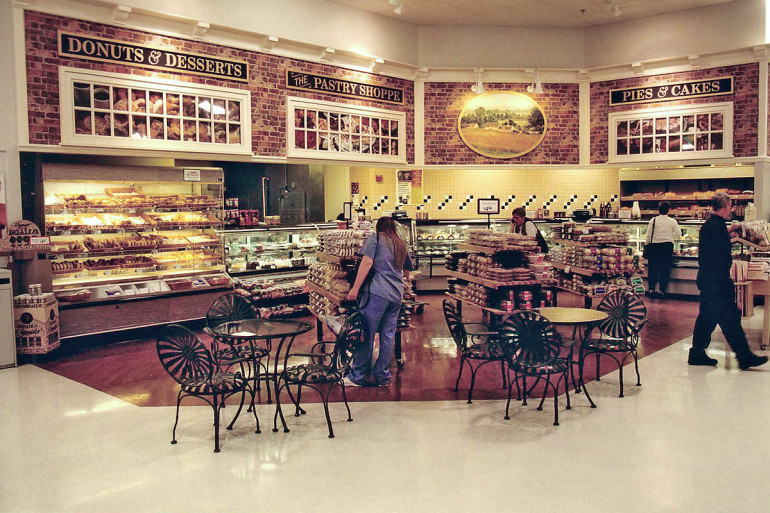 Hiller's market interior bakery area
